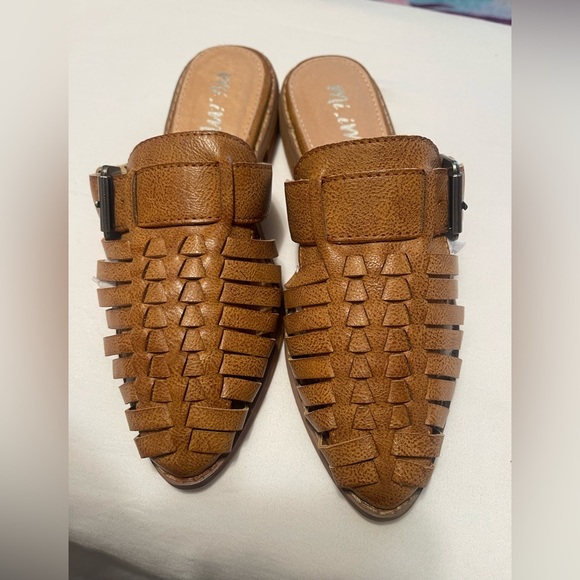 Mi.iM Shoes - mi.im, Brown Woven Leather Mules